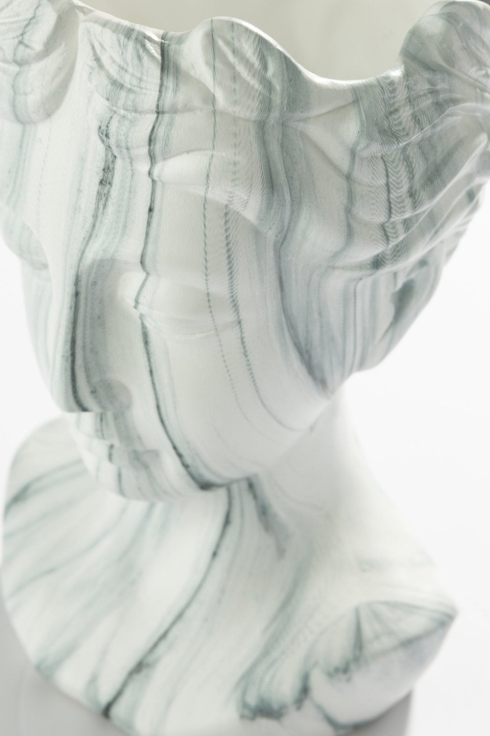 Divina porcelain vase with hand-painted marble veining