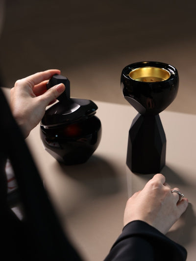 Oud Nero black crystal oud burner in an interior