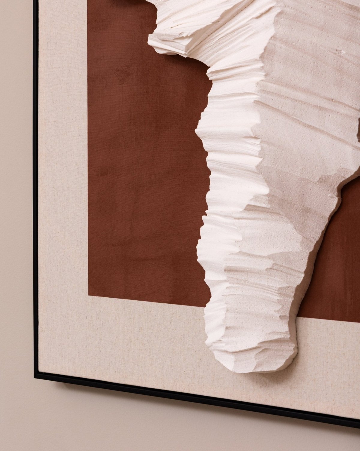 Frammento stone-texture wall art in three-dimensional relief